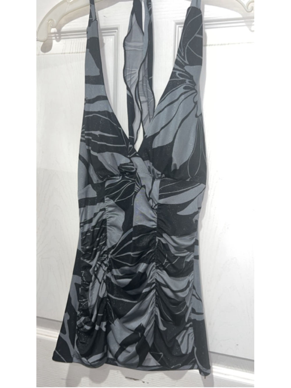 Women's Heart Soul Halter Top L Black Gray Floral